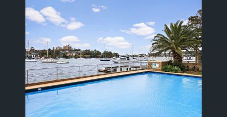 Spacious and modern apartment - Photo 2