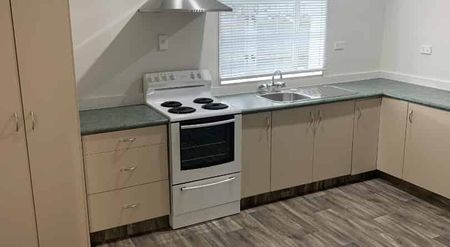 MAYFAIR - 3 BEDROOMS - Photo 3