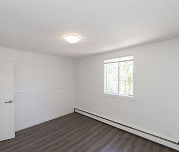 306 21 Avenue SW, Calgary - Photo 3