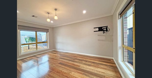 Comfortable Premium Modern Living in Warragul North - Photo 1