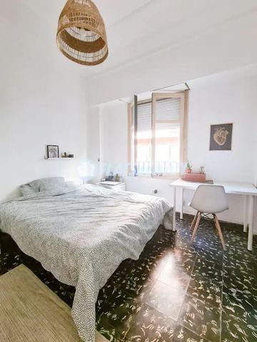 Carrer del Pintor Gisbert, Valencia, Valencian Community 46004 - Photo 2