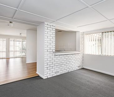 Four bedroom home with large rumpus area - Photo 2