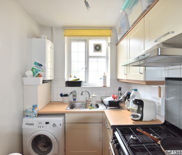1 bed Apartment in Ascot Court Clapham Park Road, London, SW4 7EZ - Photo 2
