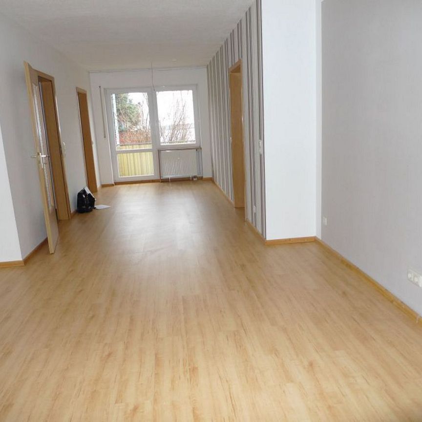 Schmölln, Super 3-Raum-EG-Wohnung mit 2 Balkonen! (ME21) - Foto 1