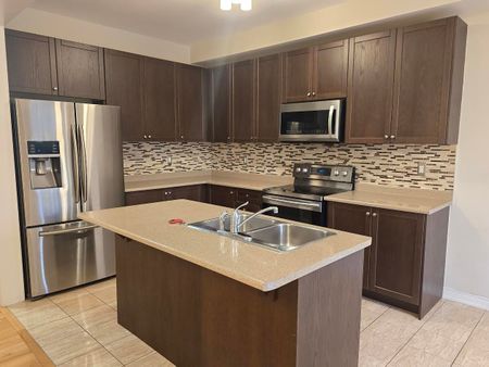 For Lease - 83 Kimborough Hollow Unit# Main, Brampton, Ontario - Photo 2