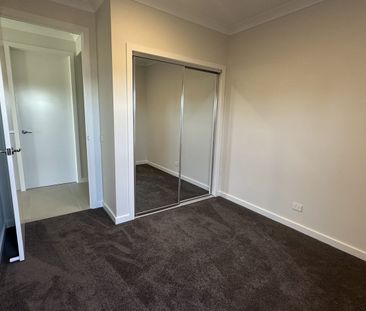 Brand New 4 Bedroom Home for Lease! - Photo 4