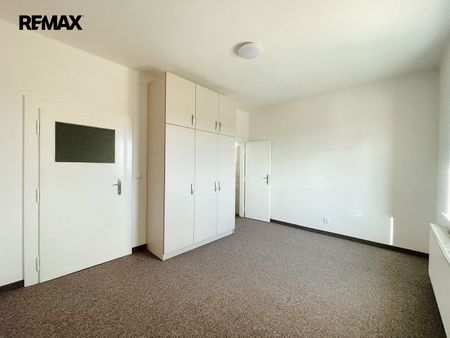 Pronájem bytu 3+1 100 m² - Photo 3