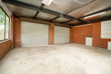 24 CAMPBELL AVENUE, Wodonga VIC 3690 - House For Rent | Domain - Photo 3