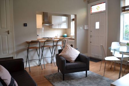 3 bedroom terraced house to rent - Photo 2