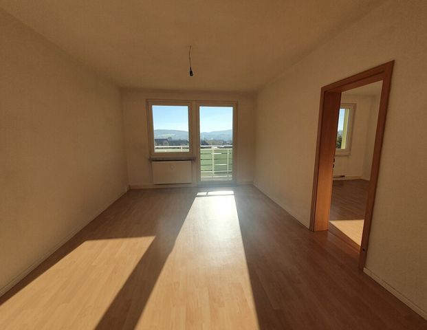 Schöne, helle 3-Zimmer Wohnung mit tollem Ausblick in der Innenstadt von Plauen - Photo 1