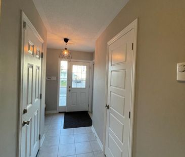 For Lease - 916 Fameflower Street, Barrhaven, Ontario - Photo 4