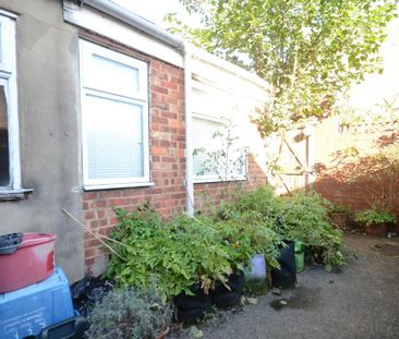 2 bedroom house to rent - Photo 5