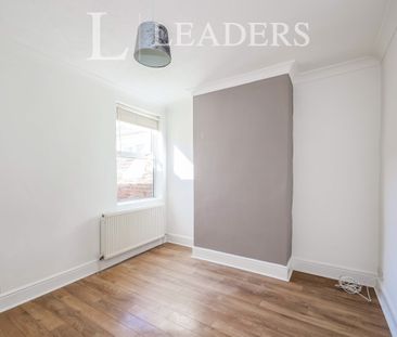 2 bedroom house to rent Cuthbert Road, Portsmouth, PO1 - Photo 1