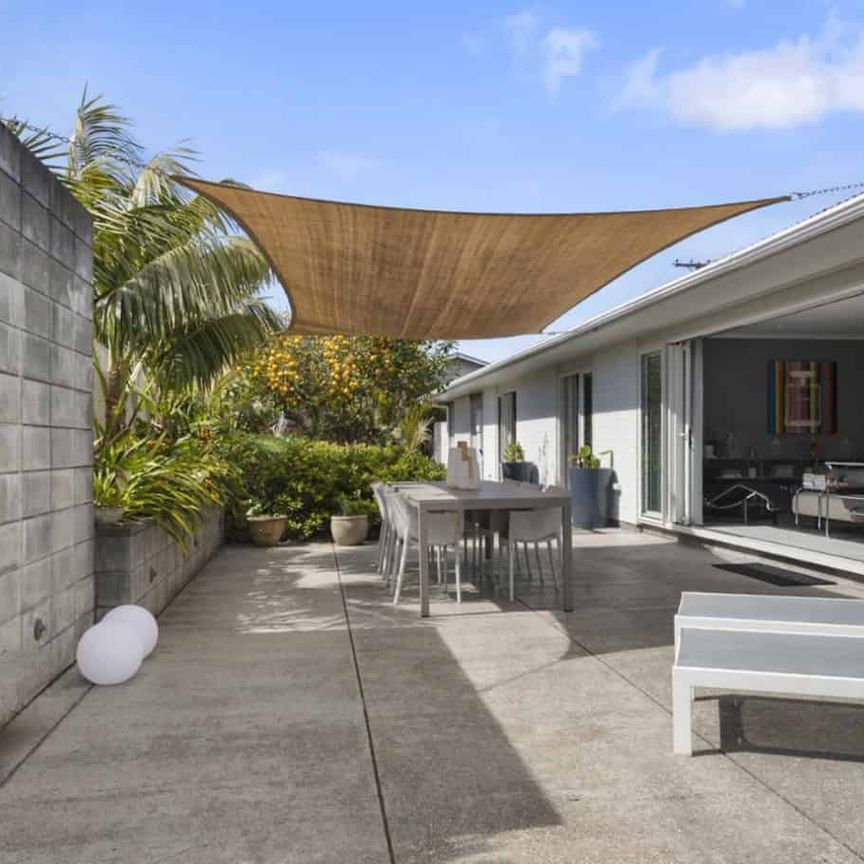 Mid Century Modern Available Short Term - Photo 1