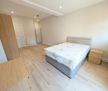5 bedroom house of multiple occupation to rent - Photo 3