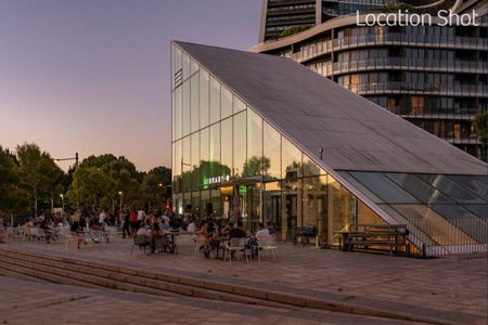 Modern Urban Living with a Private Courtyard Retreat - Photo 5