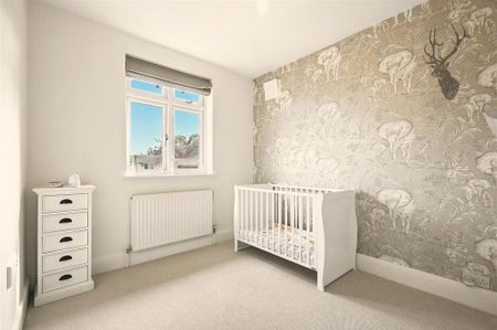 4 bedroom terraced house to rent - Photo 2