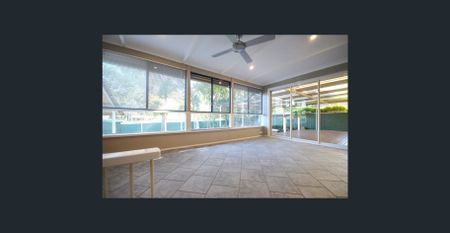 Practical, Spacious & Positioned for the Perfect Family Lifestyle! - Photo 5