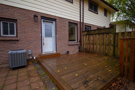 **Charming** 3-Bedroom Home for Rent in Niagara Falls - Photo 4