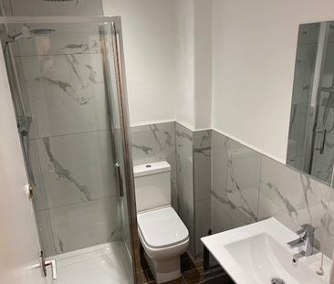 Brudenell Road, Hyde Park - Photo 6