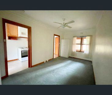 2/6 Stradling Avenue, Geelong, Vic 3220 - Photo 5