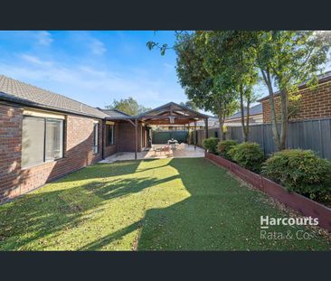 10 Lancely Green, Caroline Springs, Vic 3023 - Photo 1