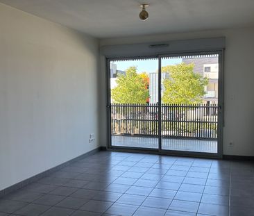 Location Appartement 3 pièces 61m² - Photo 2