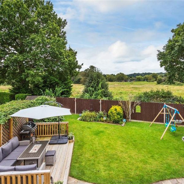 34 Claydon Road, Woking - 4 bedrooms Property for lettings - Seymours - Photo 1