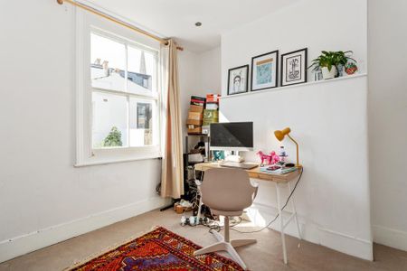 2 bedroom flat to rent - Photo 4