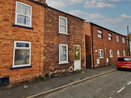 3 bedroom End of terrace house To Let - Photo 1