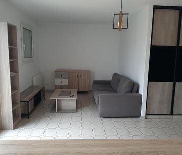 location Appartement T2 DE 44m² À FLEURY-LES-AUBRAIS - Photo 1