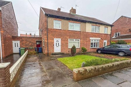 3 bedroom semi-detached house to rent - Photo 2