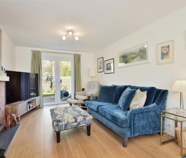 4 bedroom detached house to rent - Photo 2