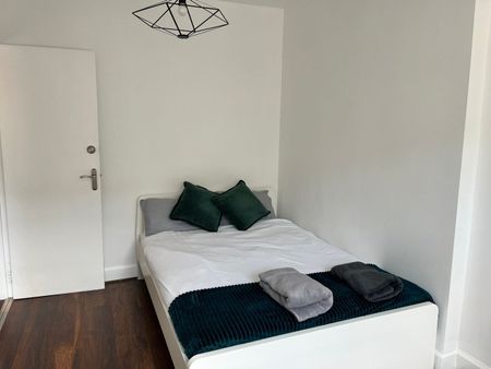 Room in a Shared Flat, Drummond Street, EH8 - Photo 3