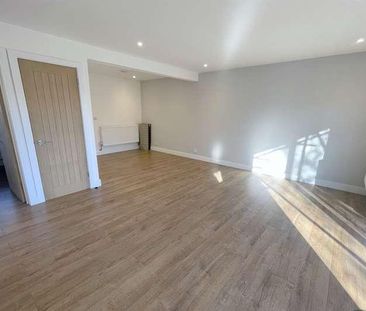 Bramber Close, BN10 - Photo 1