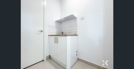 Spacious & Stylish Family Home with Modern Comforts - Photo 2