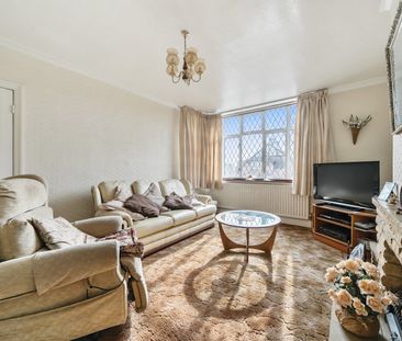 Semi-detached House to rent - Courtfield Rise, West Wickham, BR4 - Photo 3