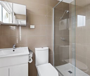 5/12 Eltham Street, Flemington VIC 3031 - Photo 3