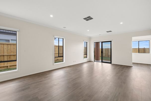 17 Stevie Road, Sunbury VIC 3429 - Photo 1