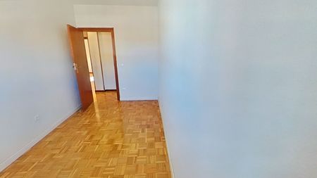 Piso de alquiler en Zofio - Photo 3