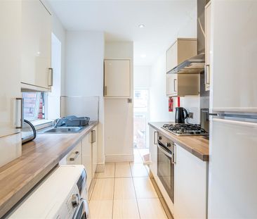 5 bed maisonette to rent in Brandon Grove, Sandyford, NE2 - Photo 1