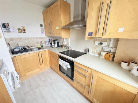 Studio to rent - Photo 5