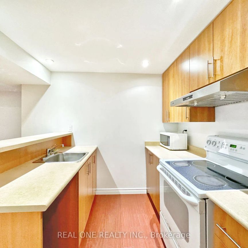 Detached Home For Lease | N9234064 - Photo 1