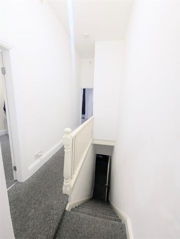 1 Beds - Apartment - - Photo 3