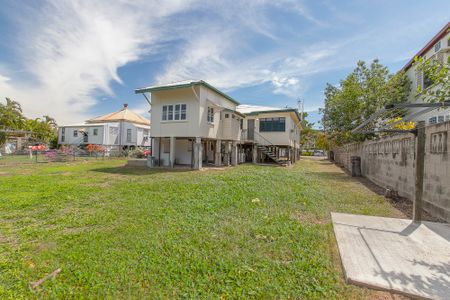 1/119 Eyre Street, North Ward QLD 4810 - Apartment For Rent | Domain - Photo 2