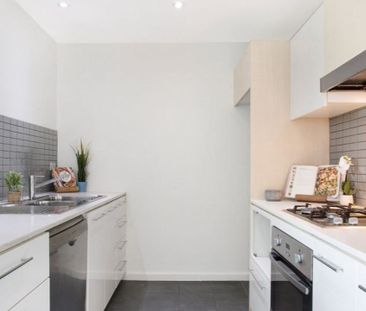 SPACIOUS TWO BEDROOM APARTMENT ON LEVEL 11 - RESORT-STYLE LIVING IN... - Photo 5