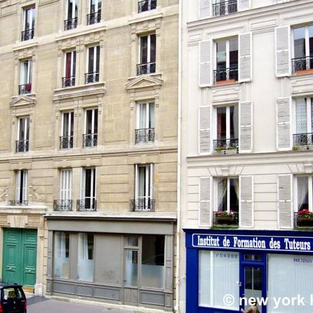 Logement à Paris, Location meublée - Photo 1