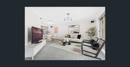 6.6KW SOLAR SYSTEM WITH 20 PANELS AND 5KW INVERTER! - Photo 2