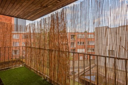 Zeer mooi 2 slaapkamerappartement met gezellig terras - Foto 4