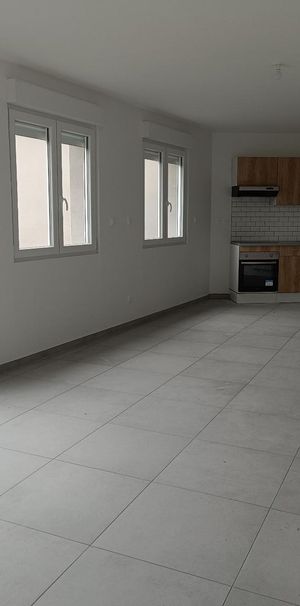 Location Maison 4 pièces 89m² MEURCHIN 62410 - Photo 1